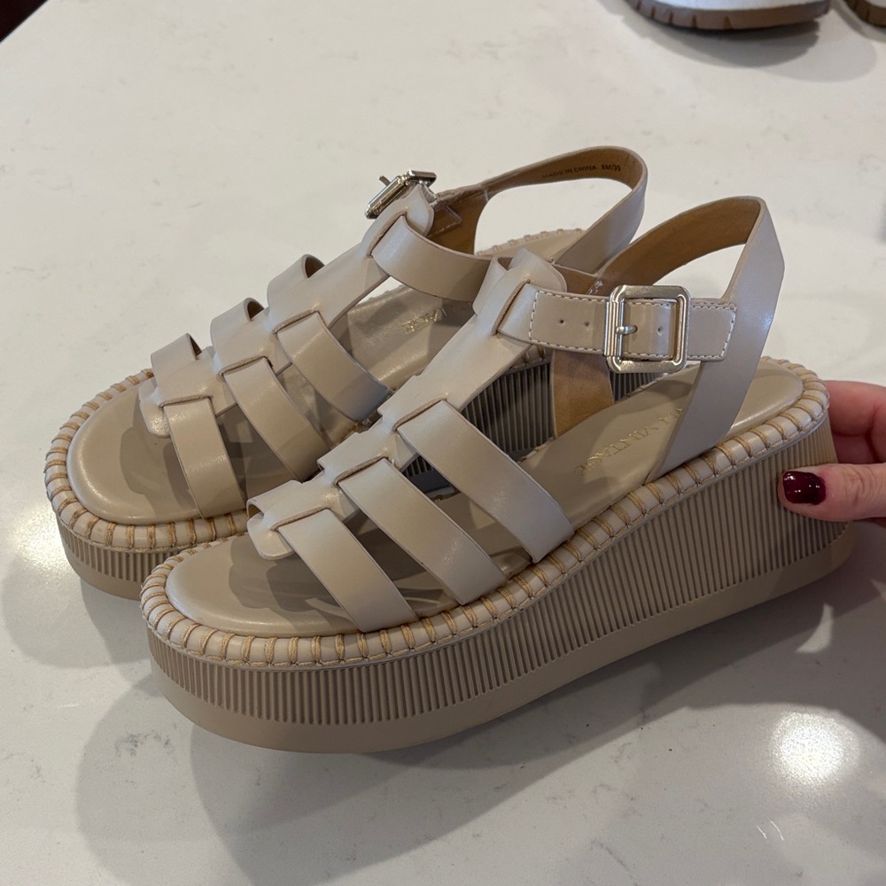 Crown Vintage Fisherman Sandals Size 8